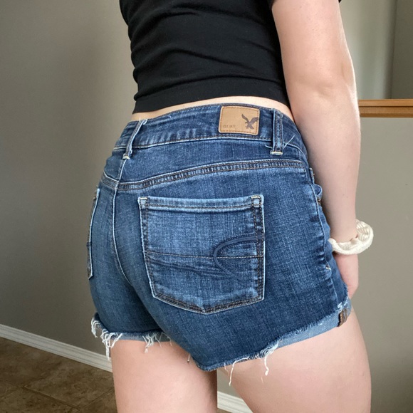American Eagle Shorts - Picture 2 of 4
